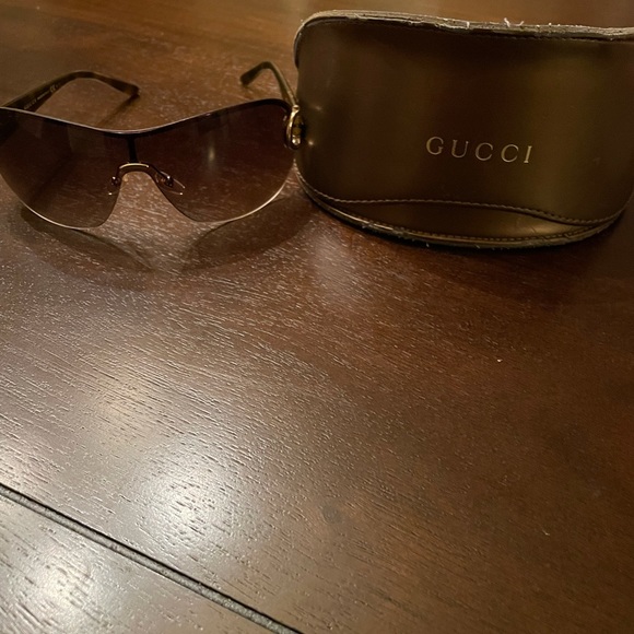 100% Authentic Gucci Sunglasses